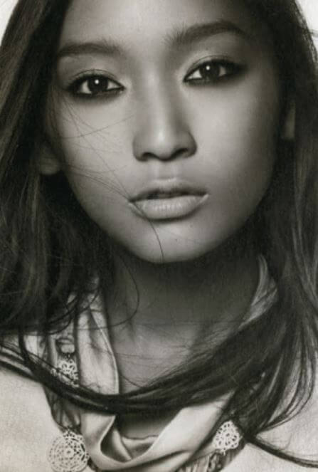 Yukiyoshi Ozawa's ex-girlfriend, Anne Watanabe.